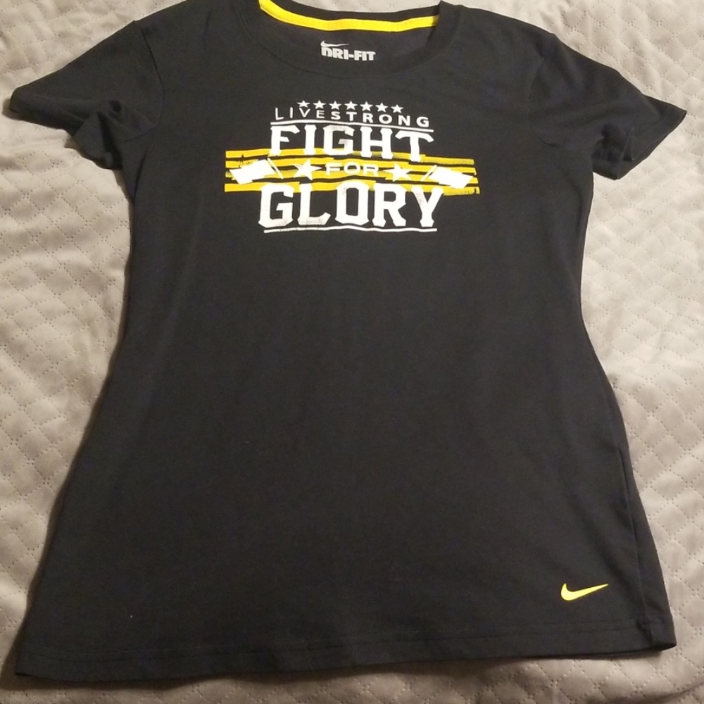 Nike small shirt